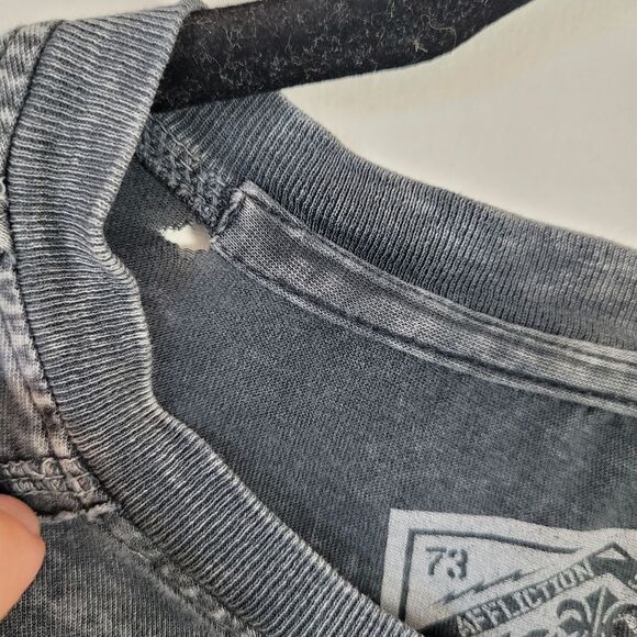 Affliction Men's Long Sleeve Shirt Graphite Grunge Distressed Cross Wings Medium - Picture 7 of 8